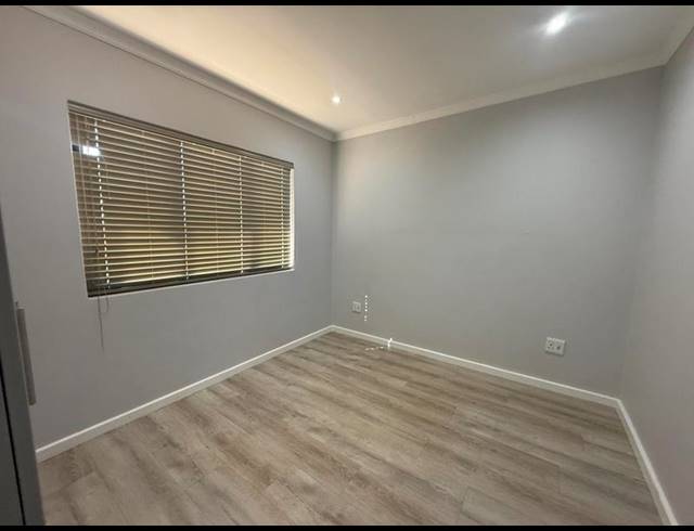 2 BEDROOM PROPERTY TO RENT IN HAYFIELDS